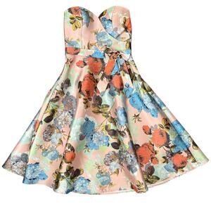 Chi Chi London Women's Size 6 Strapless Bustier Dress Romantic Vintage Floral